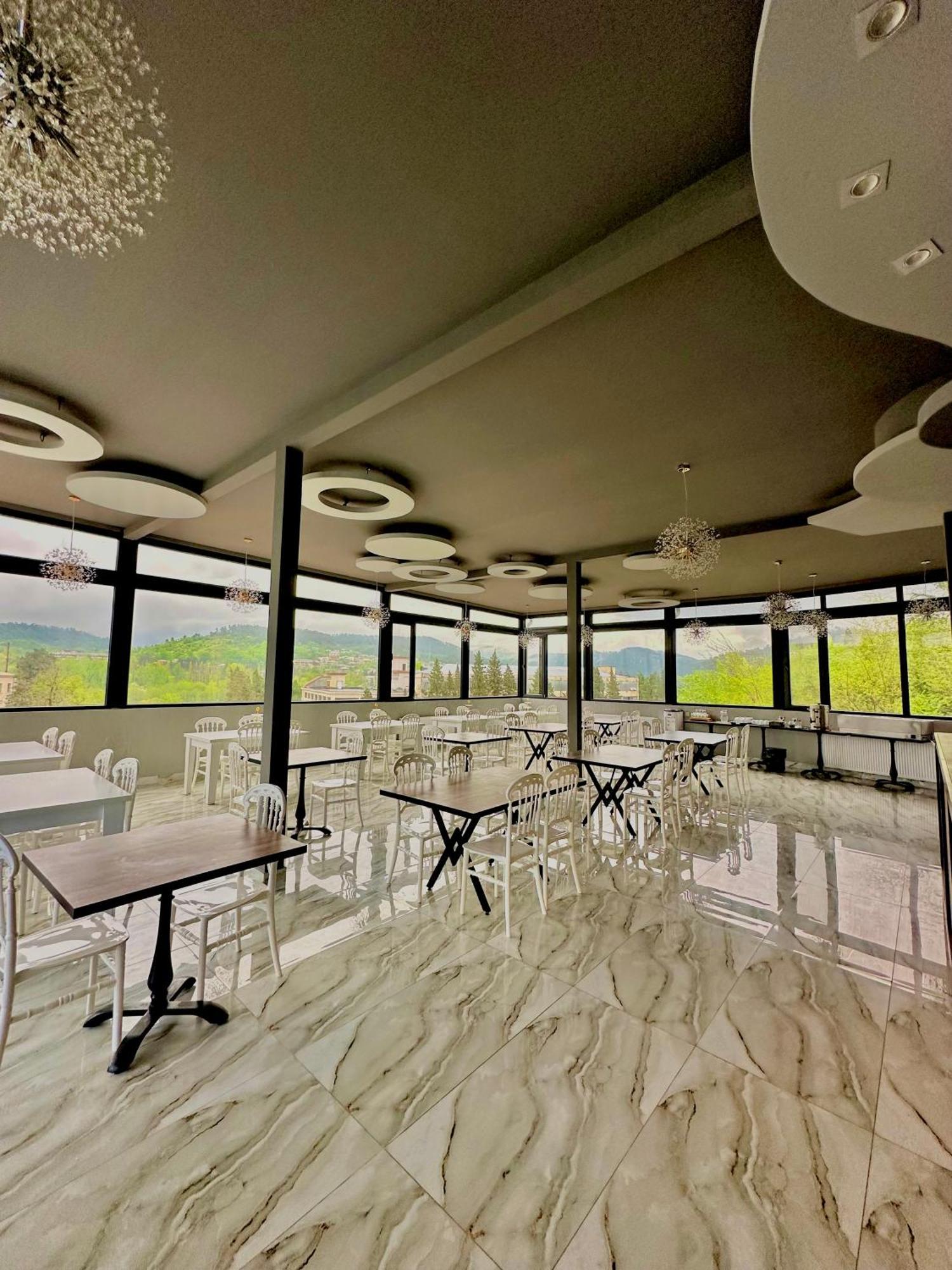 Hotel Balcony Kutaisi Exterior foto